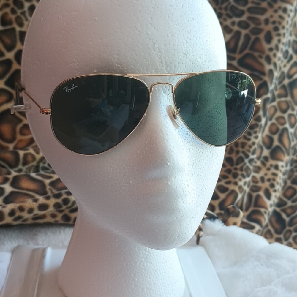 Ray-Ban aviator style sunglasses, gold frame